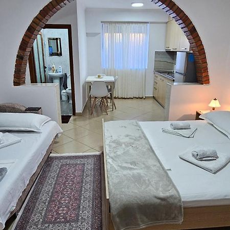 Aliaj Guest House Berati Exterior foto