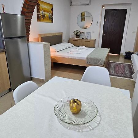 Aliaj Guest House Berati Exterior foto