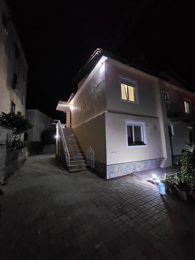 Aliaj Guest House Berati Exterior foto